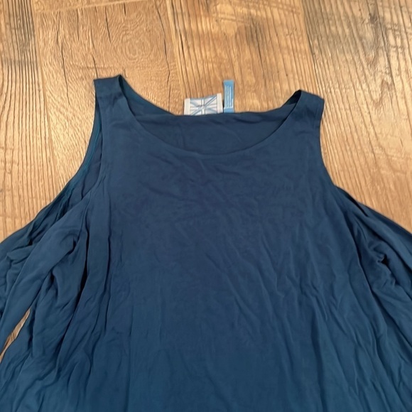 SURVIVAL Woman’s Green Short Sleeve Cold Shoulder Size Small - Picture 2 of 5